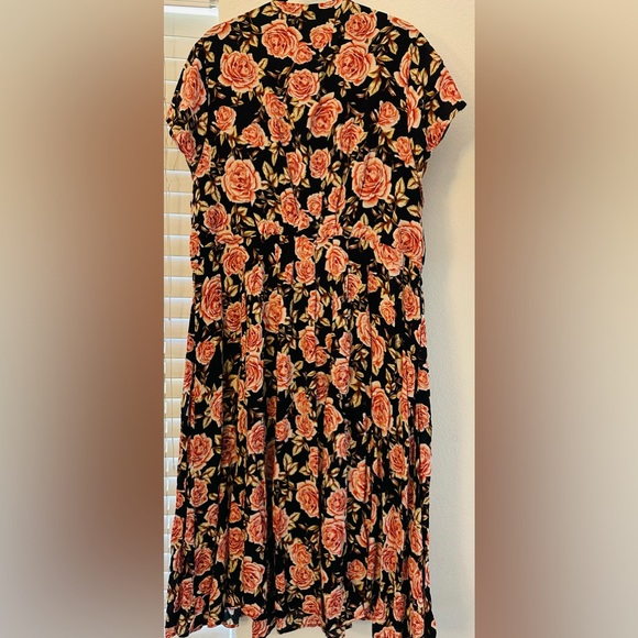 22/24 Torrid Sz 3 Black Floral Challis Button Down Dress Never Worn Like New - Picture 8 of 8